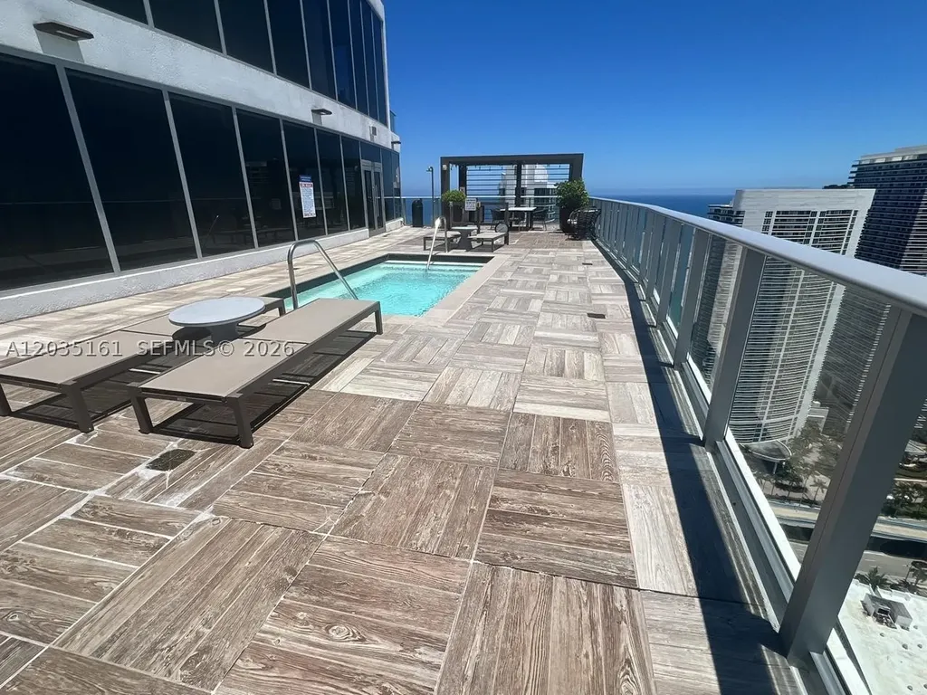 4010 S Ocean Drive Hollywood FL 33019