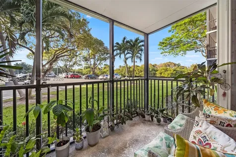 3401 N Country Club Drive Aventura FL 33180