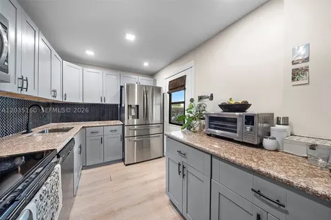 3401 N Country Club Drive Aventura FL 33180
