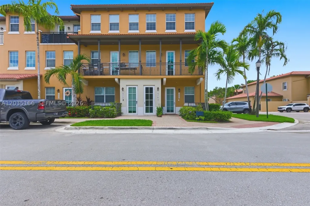 14776 SW 10th Street Pembroke Pines FL 33027