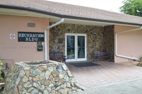 2821 Somerset Drive Lauderdale Lakes FL 33311