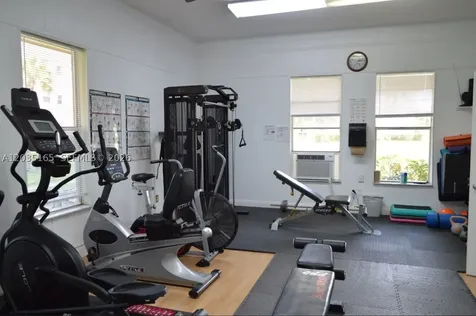 2821 Somerset Drive Lauderdale Lakes FL 33311