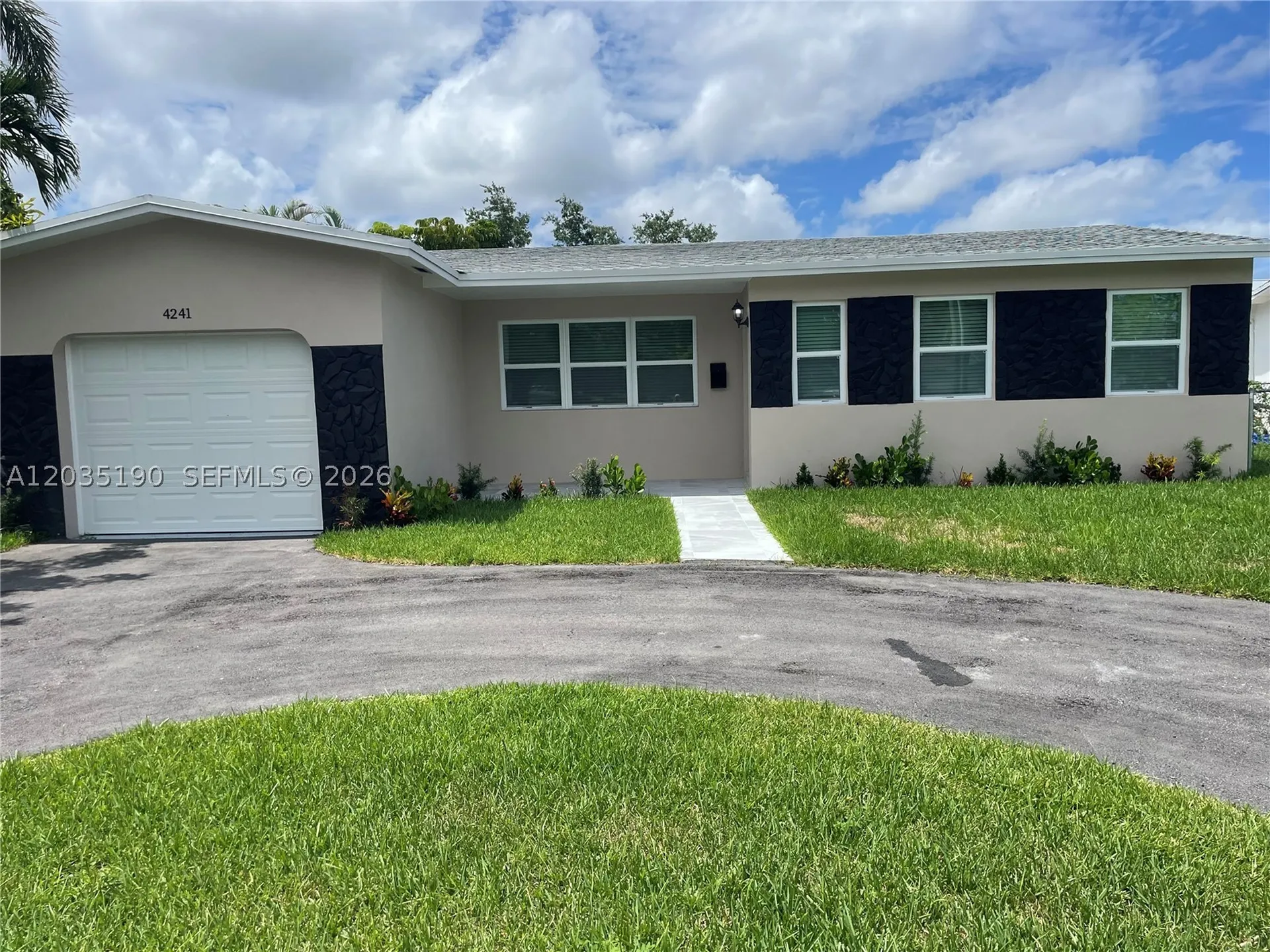 4241 Thomas Street Hollywood FL 33021
