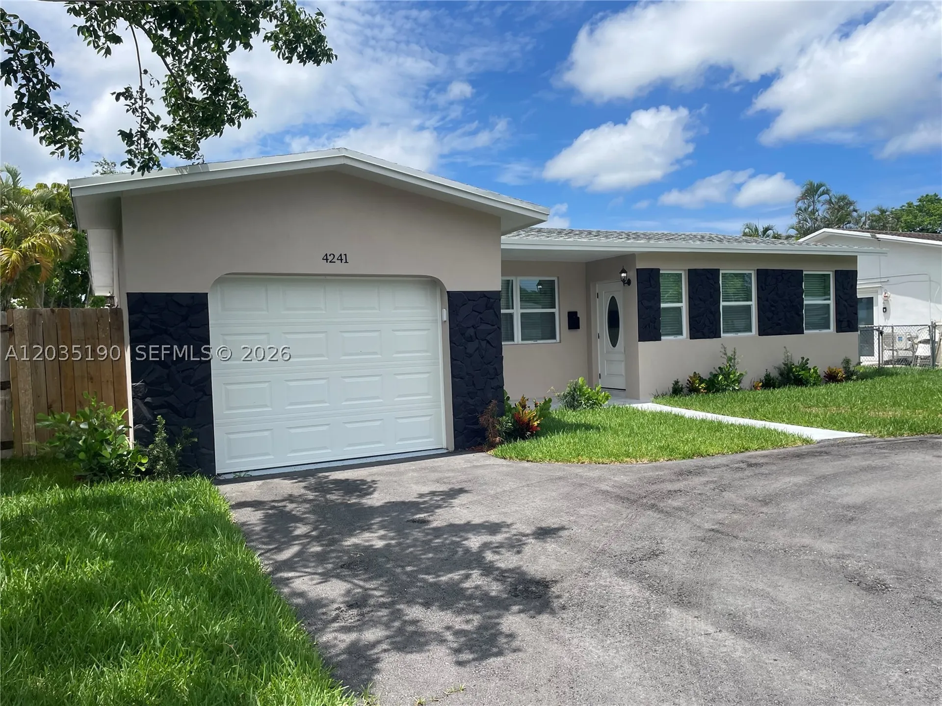 4241 Thomas Street Hollywood FL 33021