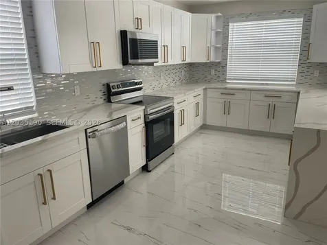 4241 Thomas Street Hollywood FL 33021