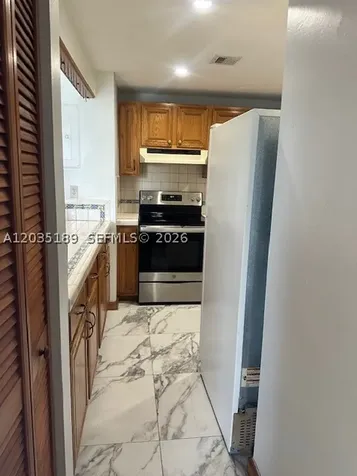 Miami FL 33172