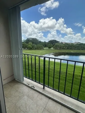 Miami FL 33172