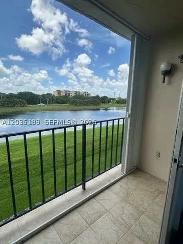 Miami FL 33172