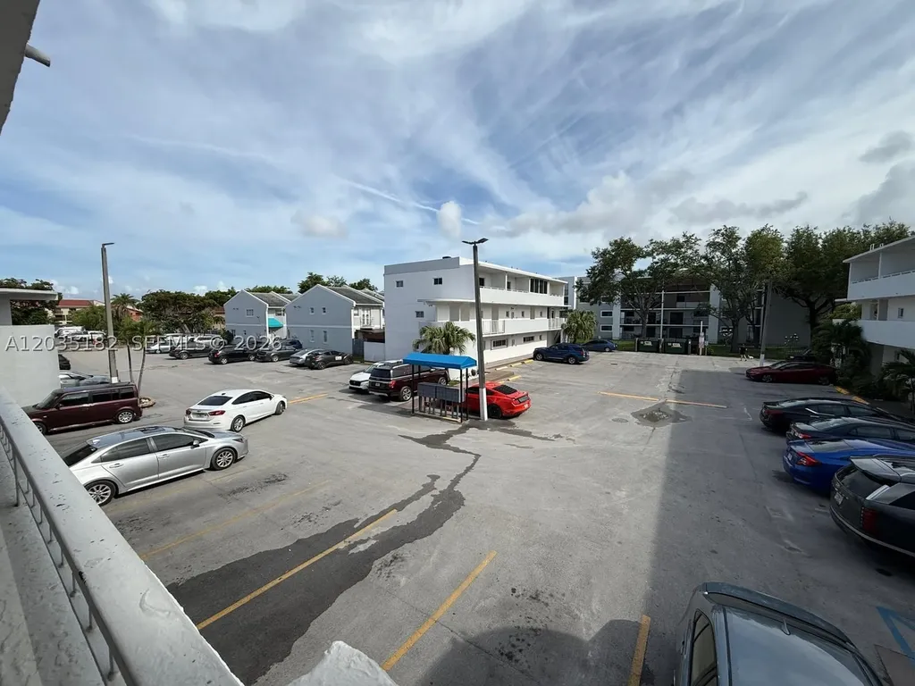 5611 W 25th Court Hialeah FL 33016