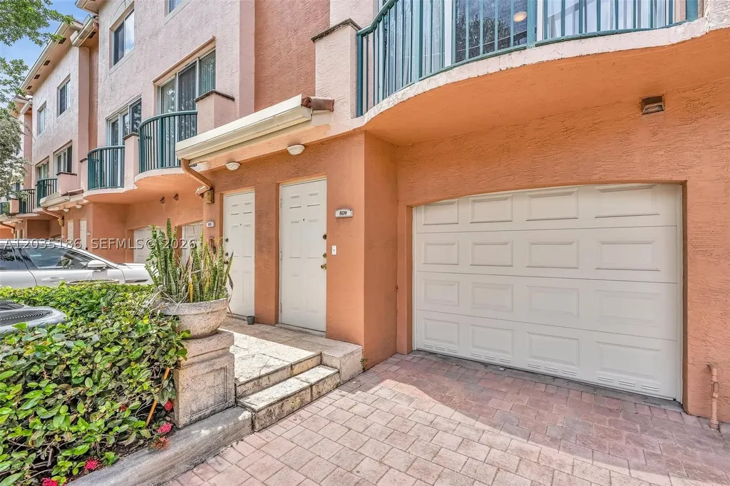 2107 SE 10th Avenue Fort Lauderdale FL 33316