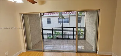 5352 NE 6th Avenue Oakland Park FL 33334