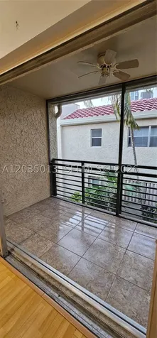 5352 NE 6th Avenue Oakland Park FL 33334