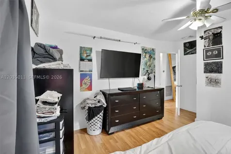 6238 Hayes Street Hollywood FL 33024