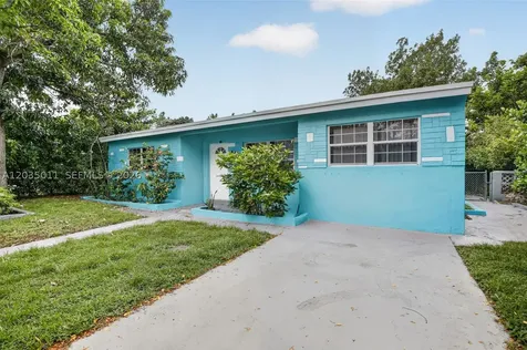 6238 Hayes Street Hollywood FL 33024
