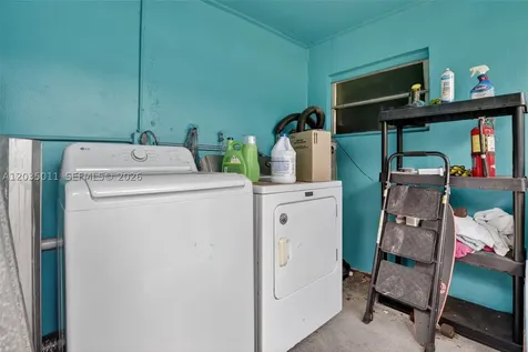 6238 Hayes Street Hollywood FL 33024