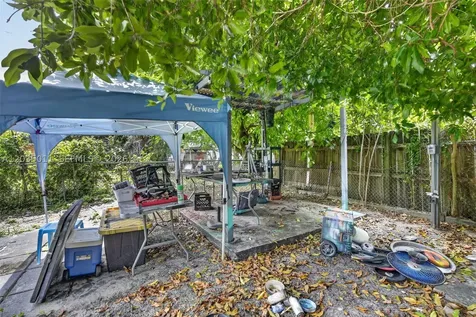 6238 Hayes Street Hollywood FL 33024