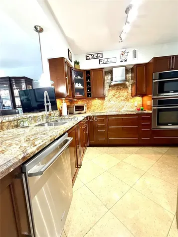 5700 Collins Avenue Miami Beach FL 33140