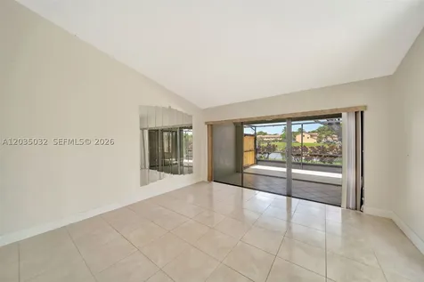 5223 W Gate Lake Road Tamarac FL 33319