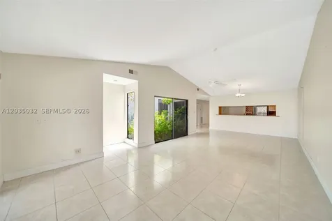 5223 W Gate Lake Road Tamarac FL 33319