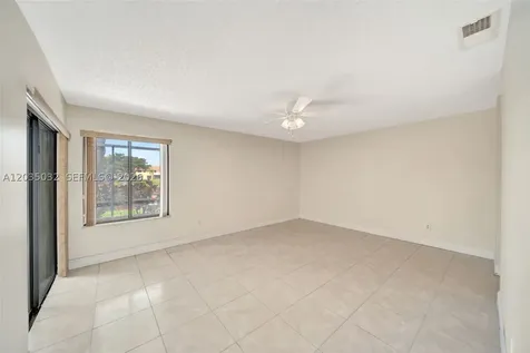 5223 W Gate Lake Road Tamarac FL 33319