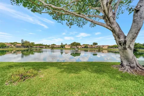 5223 W Gate Lake Road Tamarac FL 33319