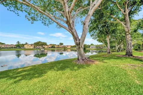 5223 W Gate Lake Road Tamarac FL 33319