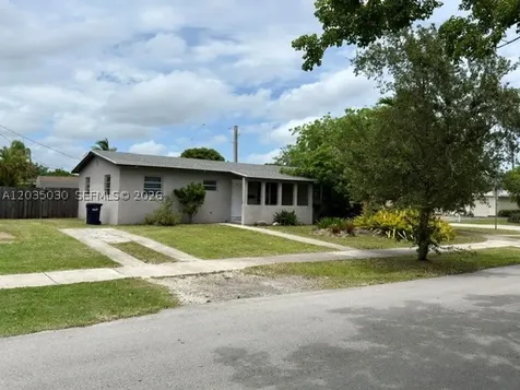 9815 Pan American Drive Cutler Bay FL 33189