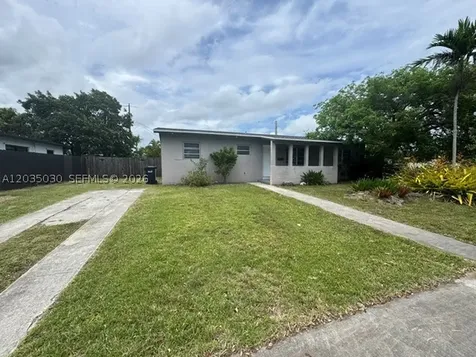 9815 Pan American Drive Cutler Bay FL 33189