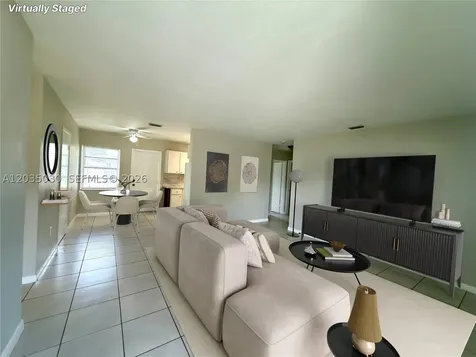 9815 Pan American Drive Cutler Bay FL 33189