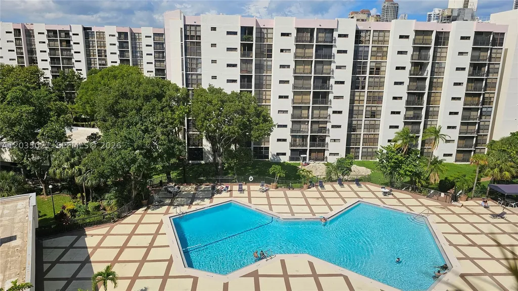 16909 N Bay Road Sunny Isles Beach FL 33160