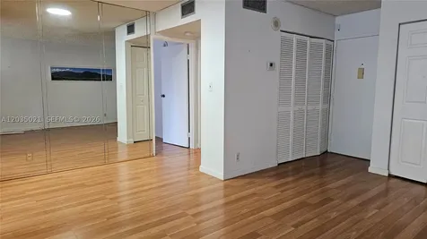 16909 N Bay Road Sunny Isles Beach FL 33160