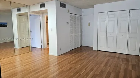 16909 N Bay Road Sunny Isles Beach FL 33160