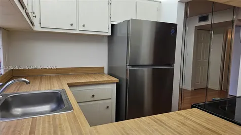 16909 N Bay Road Sunny Isles Beach FL 33160