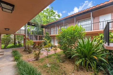 10832 N Kendall Drive Miami FL 33176