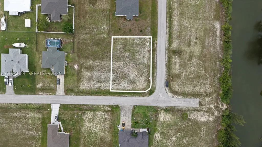 2009 NW 2nd Avenue Cape Coral FL 33993