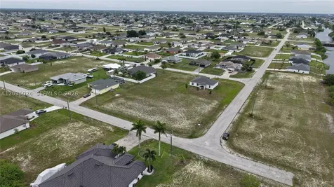 2009 NW 2nd Avenue Cape Coral FL 33993
