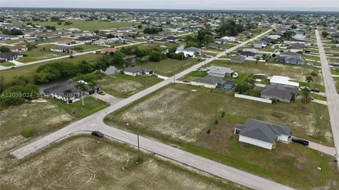 2009 NW 2nd Avenue Cape Coral FL 33993