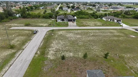 2009 NW 2nd Avenue Cape Coral FL 33993