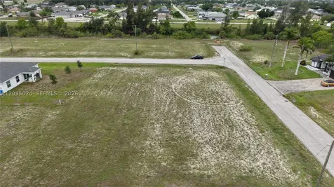2009 NW 2nd Avenue Cape Coral FL 33993