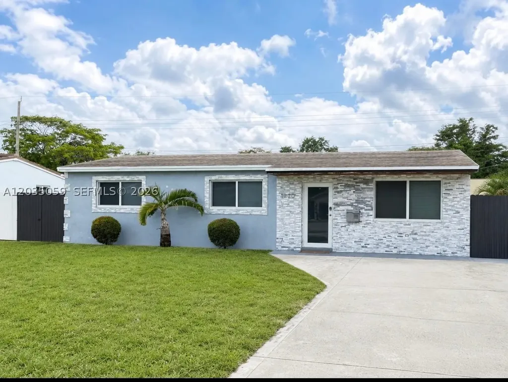 1220 N 71st Terrace Hollywood FL 33024