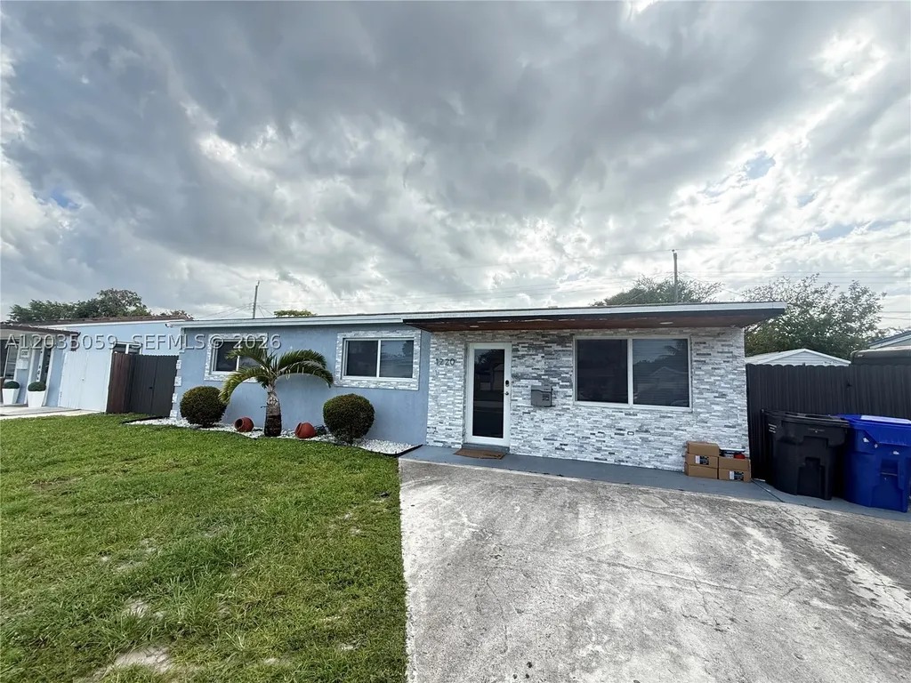 1220 N 71st Terrace Hollywood FL 33024