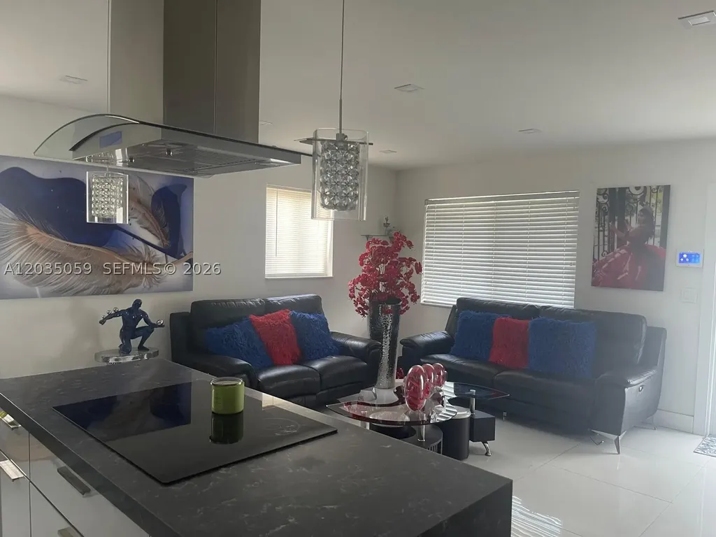 1220 N 71st Terrace Hollywood FL 33024