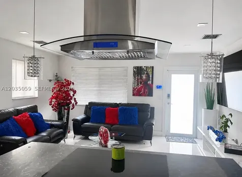 1220 N 71st Terrace Hollywood FL 33024