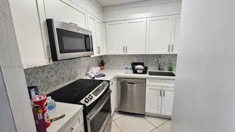 220 Kings Point Drive Sunny Isles Beach FL 33160