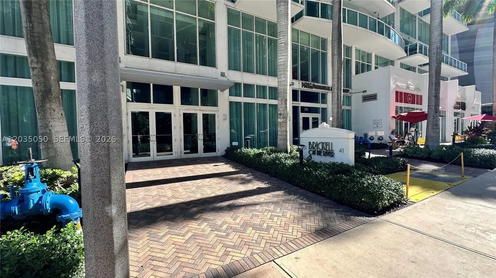 41 SE 5th Street Miami FL 33131