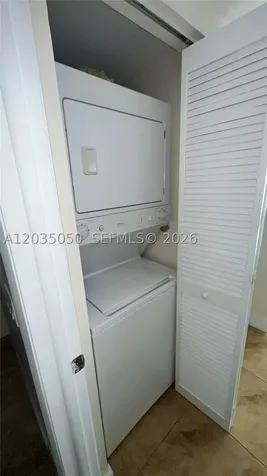 41 SE 5th Street Miami FL 33131