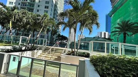 41 SE 5th Street Miami FL 33131