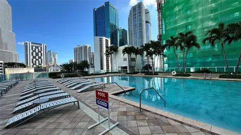 41 SE 5th Street Miami FL 33131