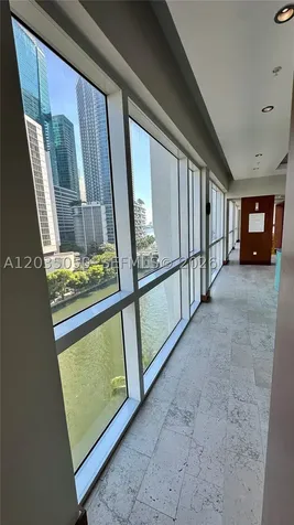 41 SE 5th Street Miami FL 33131
