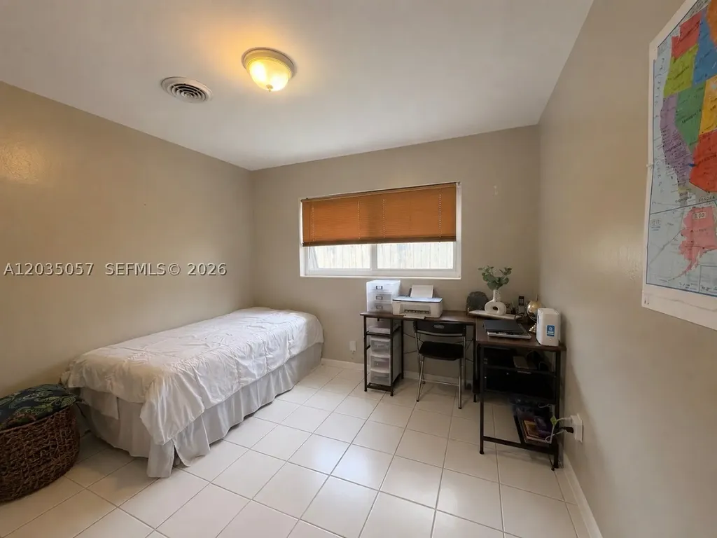 1812 N 45th Avenue Hollywood FL 33021